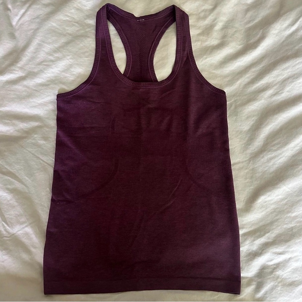 Women’s lululemon burgundy swiftly tech SIZE 6